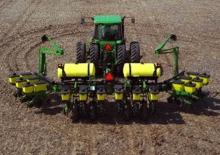 Secí stroje John Deere 1765NT