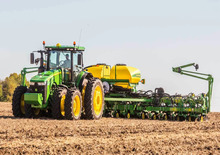 Secí stroje John Deere 1795 12Row Split 24