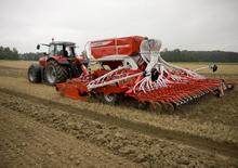 Secí stroje Pöttinger Terrasem C 6 fertilizer