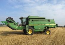 Sklízecí mlátičky John Deere 2066