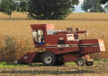 Sklízecí mlátičky Laverda 3300