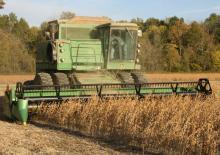 Sklízecí mlátičky John Deere 8820