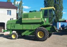 Sklízecí mlátičky John Deere 975