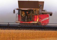 Sklízecí mlátičky Massey Ferguson Centora 7380 AL
