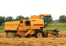 Sklízecí mlátičky New Holland Clayson 8040