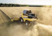 Sklízecí mlátičky New Holland CR8.80 SCR Everest