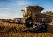 Sklízecí mlátičky Massey Ferguson Ideal 9