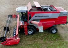 Sklízecí mlátičky Massey Ferguson MF 7276