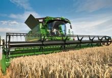 Sklízecí mlátičky John Deere S 685