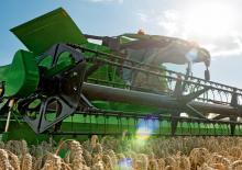 Sklízecí mlátičky John Deere S 690