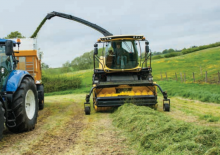 Sklízecí mlátičky sběrače New Holland 300 HP Paddles