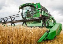 Sklízecí mlátičky John Deere T 550 i