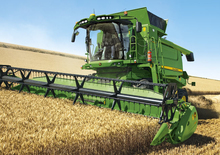 Sklízecí mlátičky John Deere T 560 i