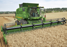 Sklízecí mlátičky John Deere T 560 i