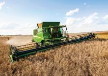 Sklízecí mlátičky John Deere T 560 i HM