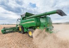 Sklízecí mlátičky John Deere T 560