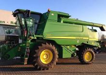 Sklízecí mlátičky John Deere T 660
