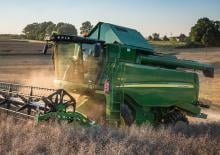 Sklízecí mlátičky John Deere W540