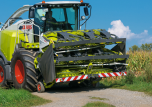 Sklízecí mlátičky žací hlavice na kukuřici Claas Orbis 900