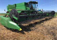 Sklízecí mlátičky žací lišty John Deere 645FD 