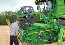 Sklízecí mlátičky žací lišty John Deere 735 Premium Flow