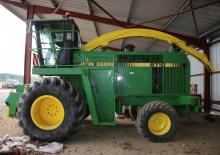 Sklízecí řezačky - pohon na 2 kola John Deere 6710