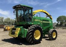 Sklízecí řezačky - pohon na 2 kola John Deere 7800
