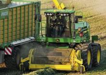 Sklízecí řezačky - pohon na 4 kola John Deere 7450 i ProDrive-ASR