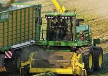 Sklízecí řezačky - pohon na 4 kola John Deere 7550 i ProDrive-ASR