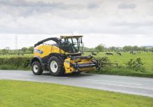 Sklízecí řezačky - pohon na 4 kola New Holland FR 550