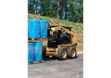 Smykem řízené nakladače Caterpillar 216B Serie 3