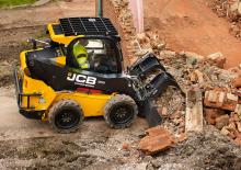 Smykem řízené nakladače JCB 300