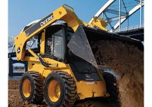 Smykem řízené nakladače John Deere Construction 320