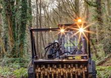 Smykem řízené nakladače JCB 325T