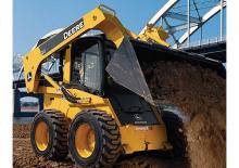 Smykem řízené nakladače John Deere Construction 328