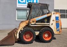 Smykem řízené nakladače Bobcat 741