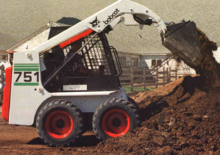Smykem řízené nakladače Bobcat 751