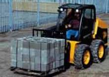 Smykem řízené nakladače JCB Robot 185