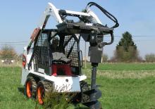 Smykem řízené nakladače Bobcat S100
