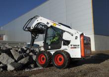 Smykem řízené nakladače Bobcat S450