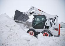 Smykem řízené nakladače Bobcat S570
