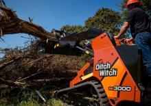 Smykem řízené nakladače Ditch Witch SK3000