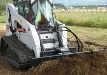 Smykem řízené nakladače Bobcat T 320