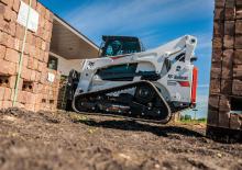 Smykem řízené nakladače Bobcat T870