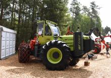 Speciální lesní traktory Werner WF-trac 2865, 8*8 