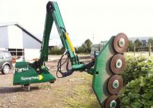 Svahové sekačky Spearhead Twiga 6000 LR