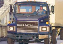 Tahače Mack CM400 4-point cab E5-240 4x2