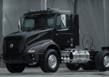Tahače Volvo Trucks VNX 300.500 8x6 Tridem