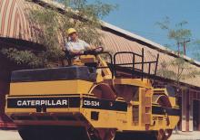 Tandemové vibrační válce Caterpillar CB-534