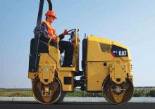 Tandemové vibrační válce Caterpillar CB14